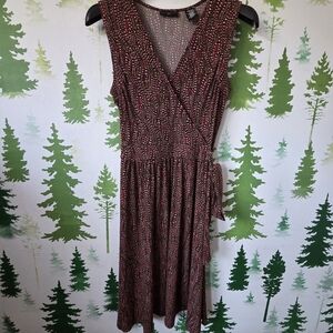 Apostrophe Sleeveless Dress in Black and Pink